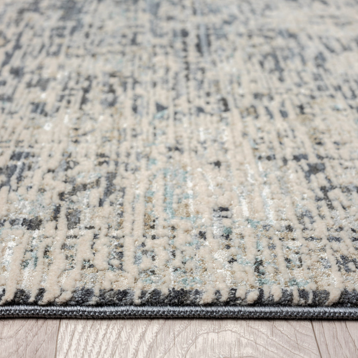 Aubre Contemporary Runner