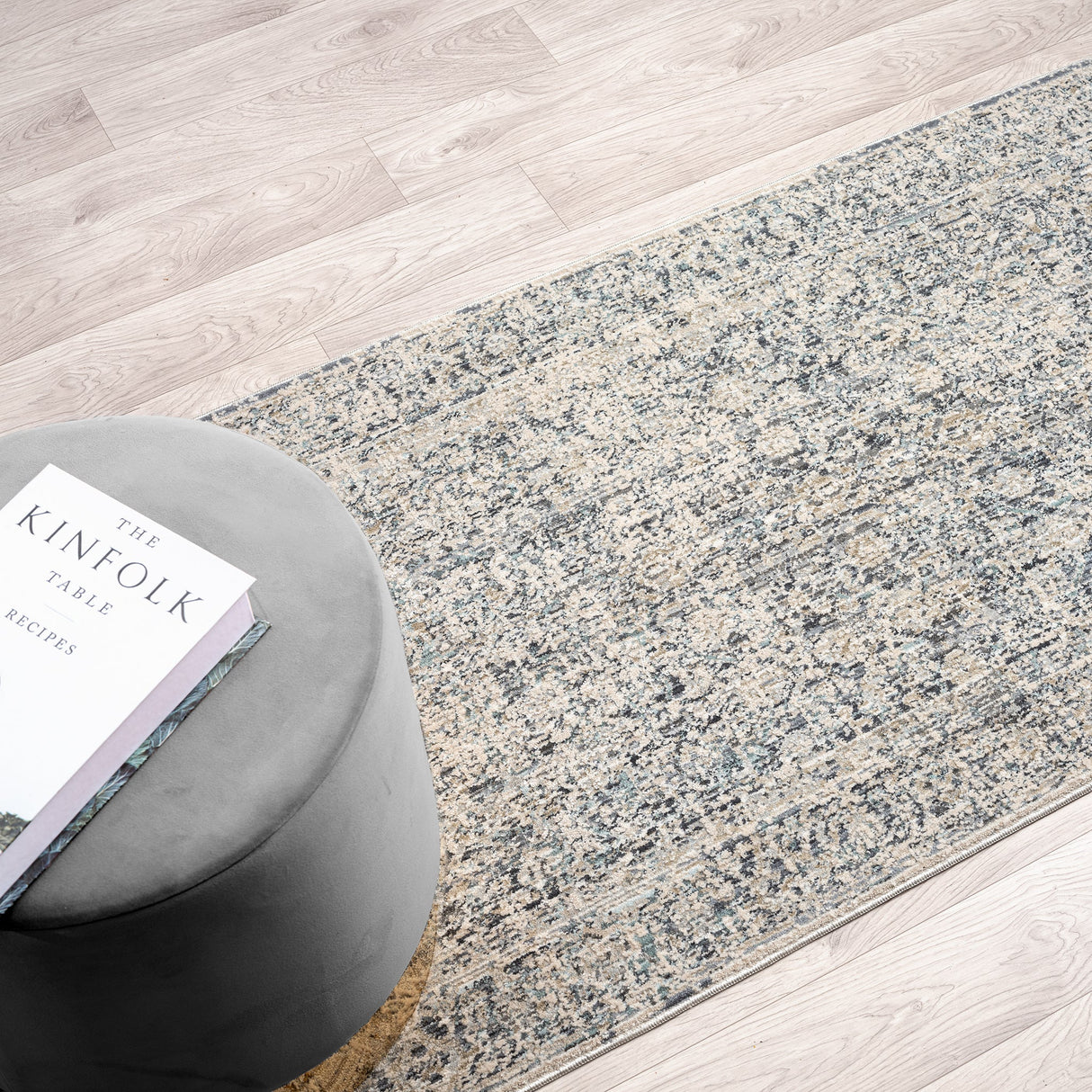 Aubre Contemporary Runner