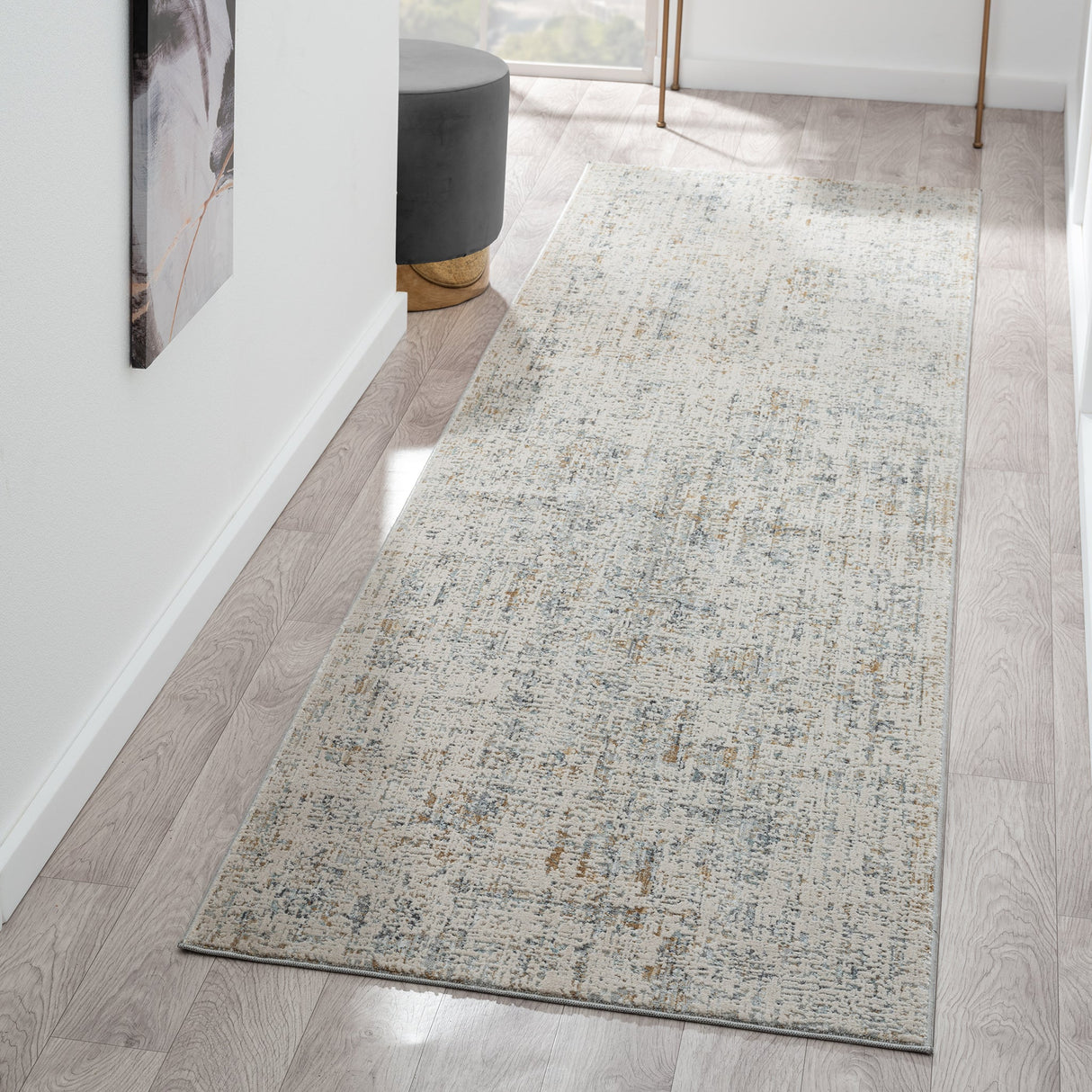 Aubre Contemporary Runner