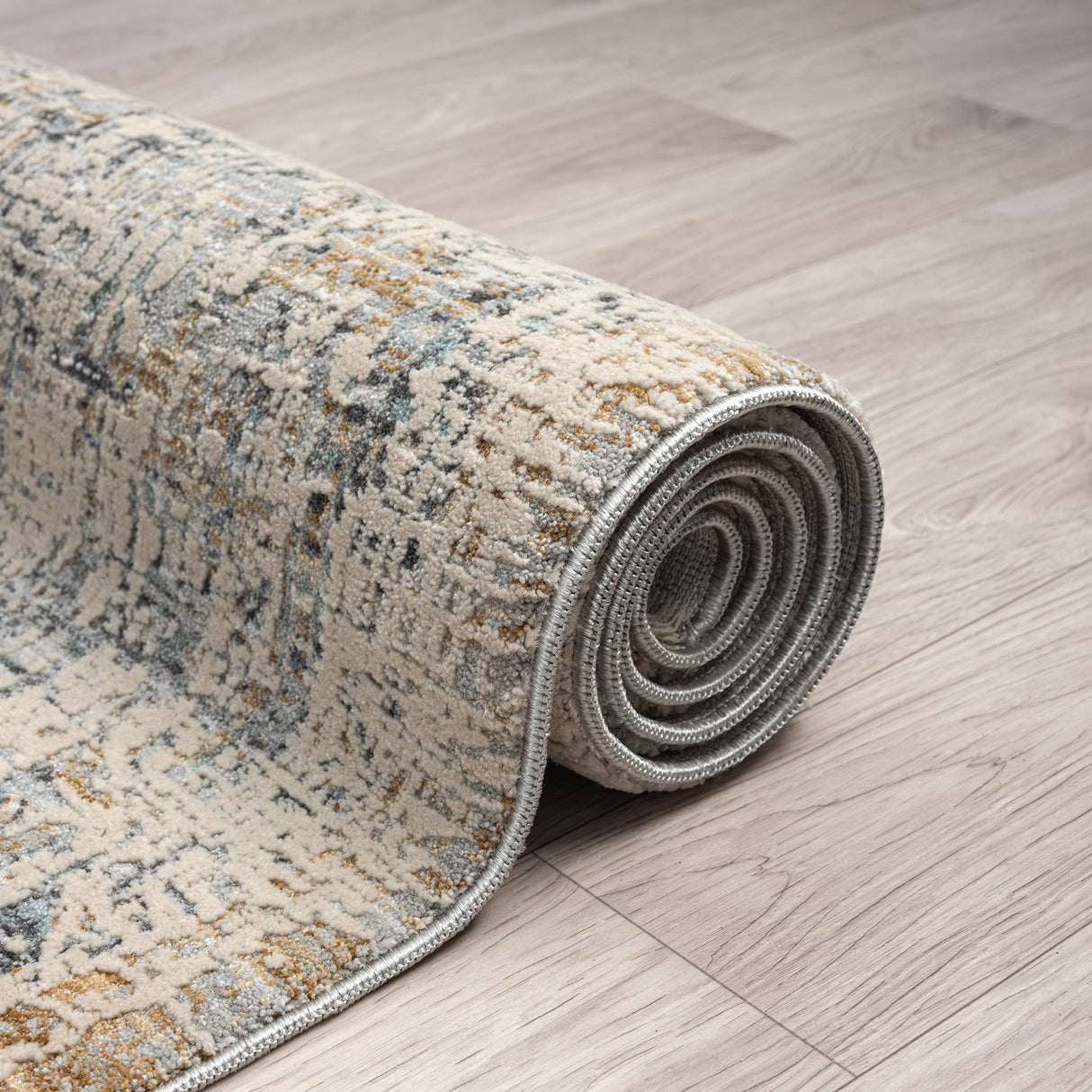 Aubre Contemporary Runner