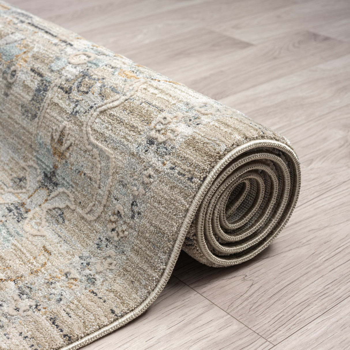 Aubre Contemporary Runner