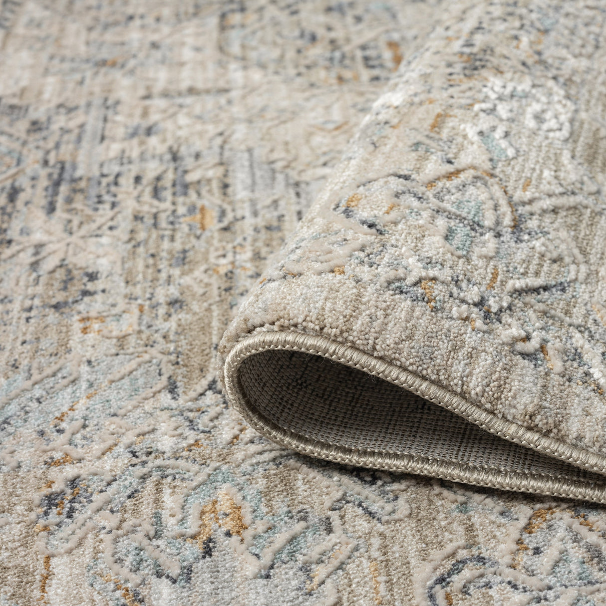 Aubre Contemporary Runner