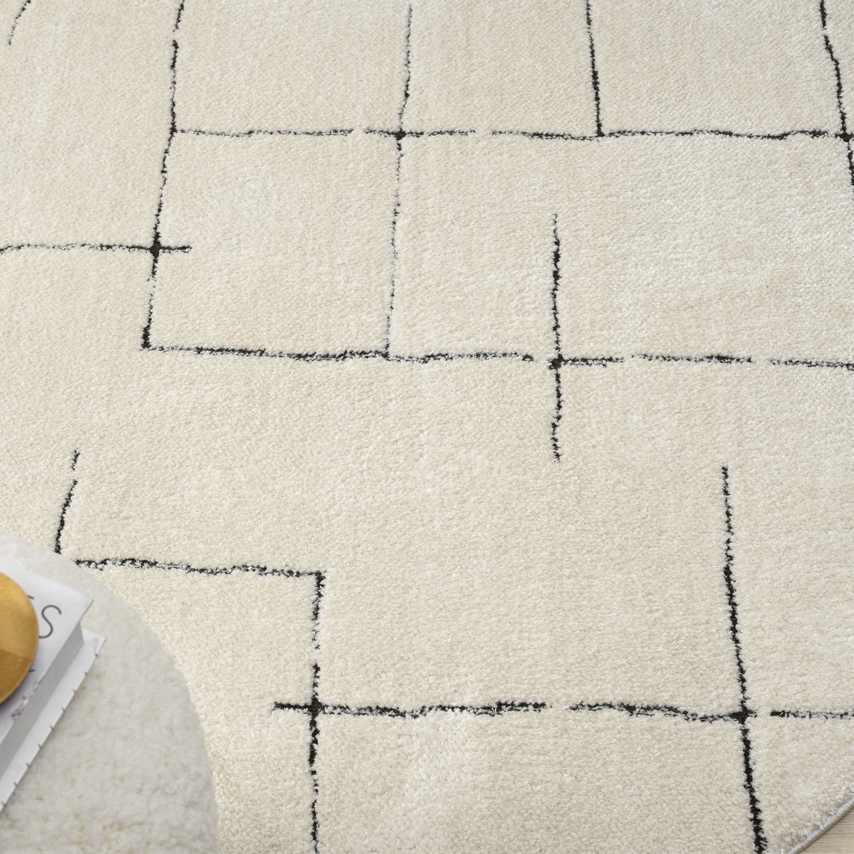 Admire Premium Round Rug
