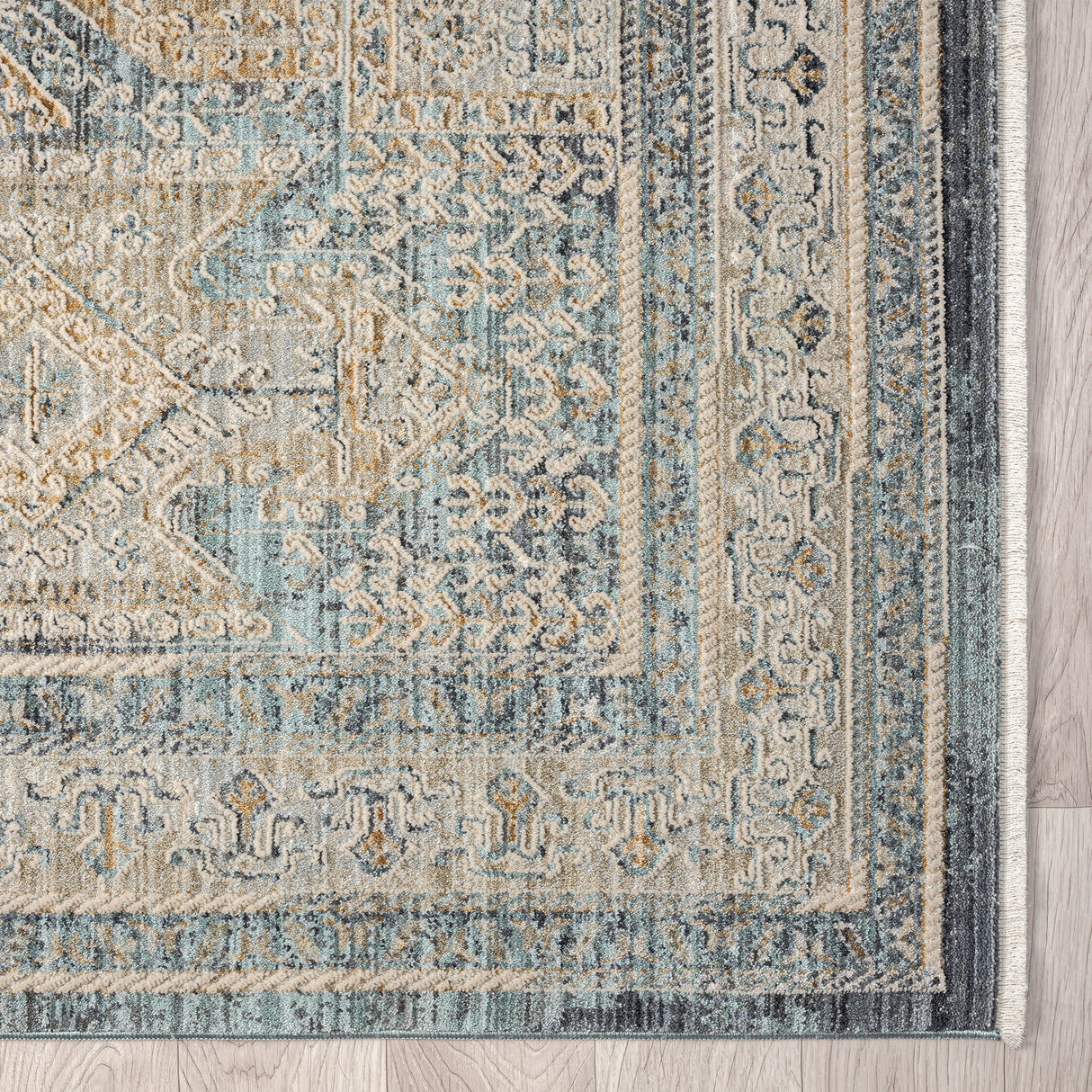 Aubre Contemporary Runner