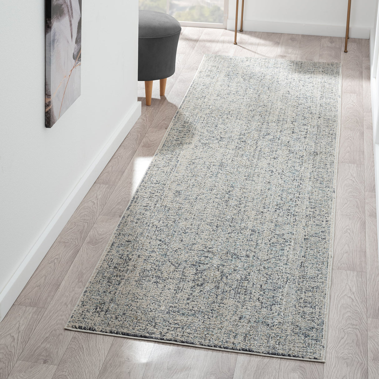 Aubre Contemporary Runner