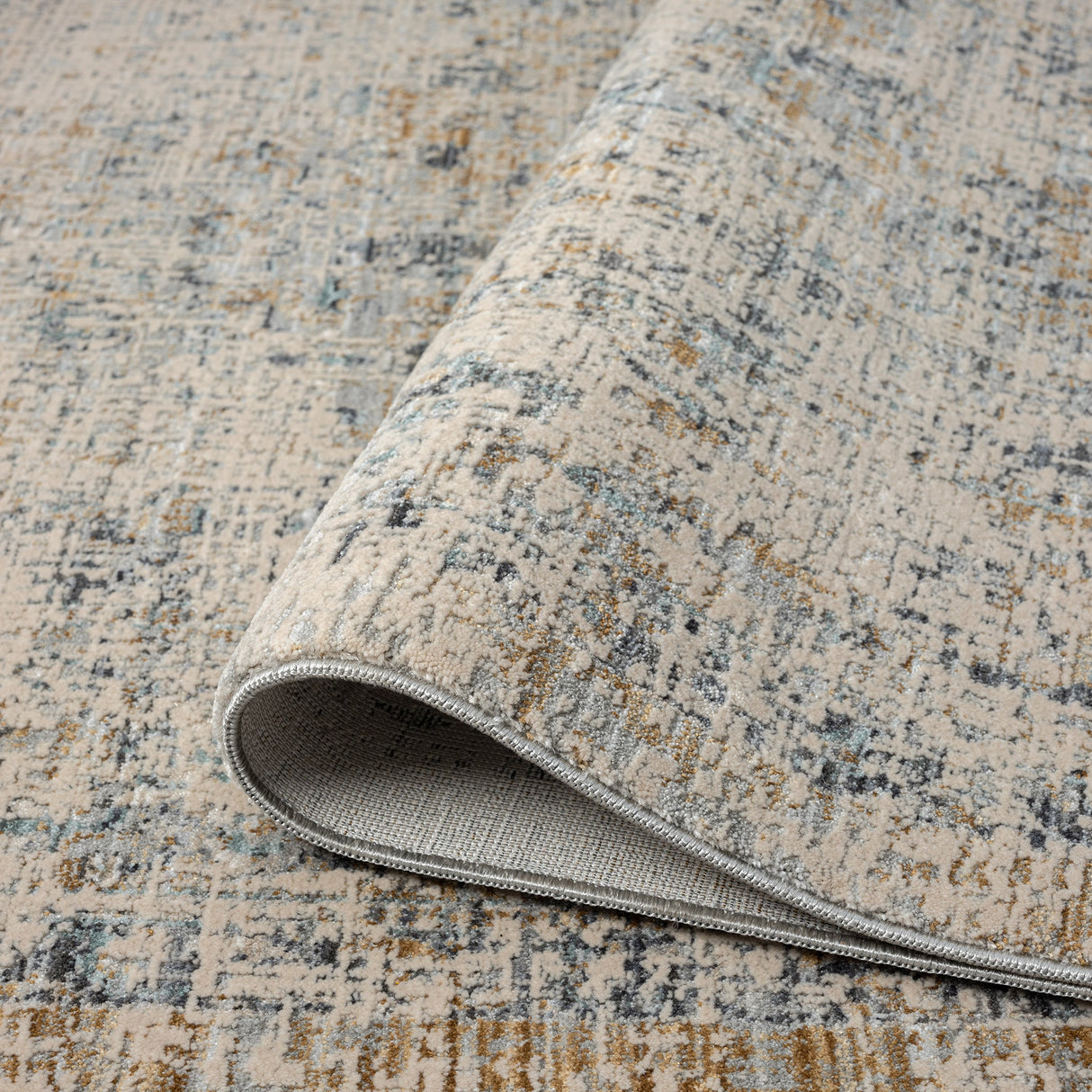 Aubre Contemporary Runner