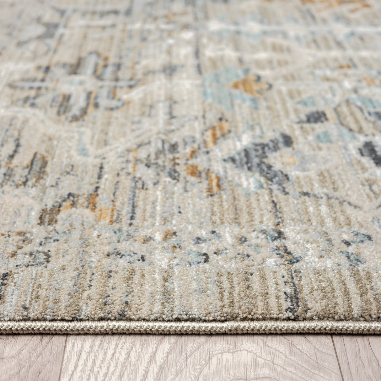 Aubre Contemporary Runner